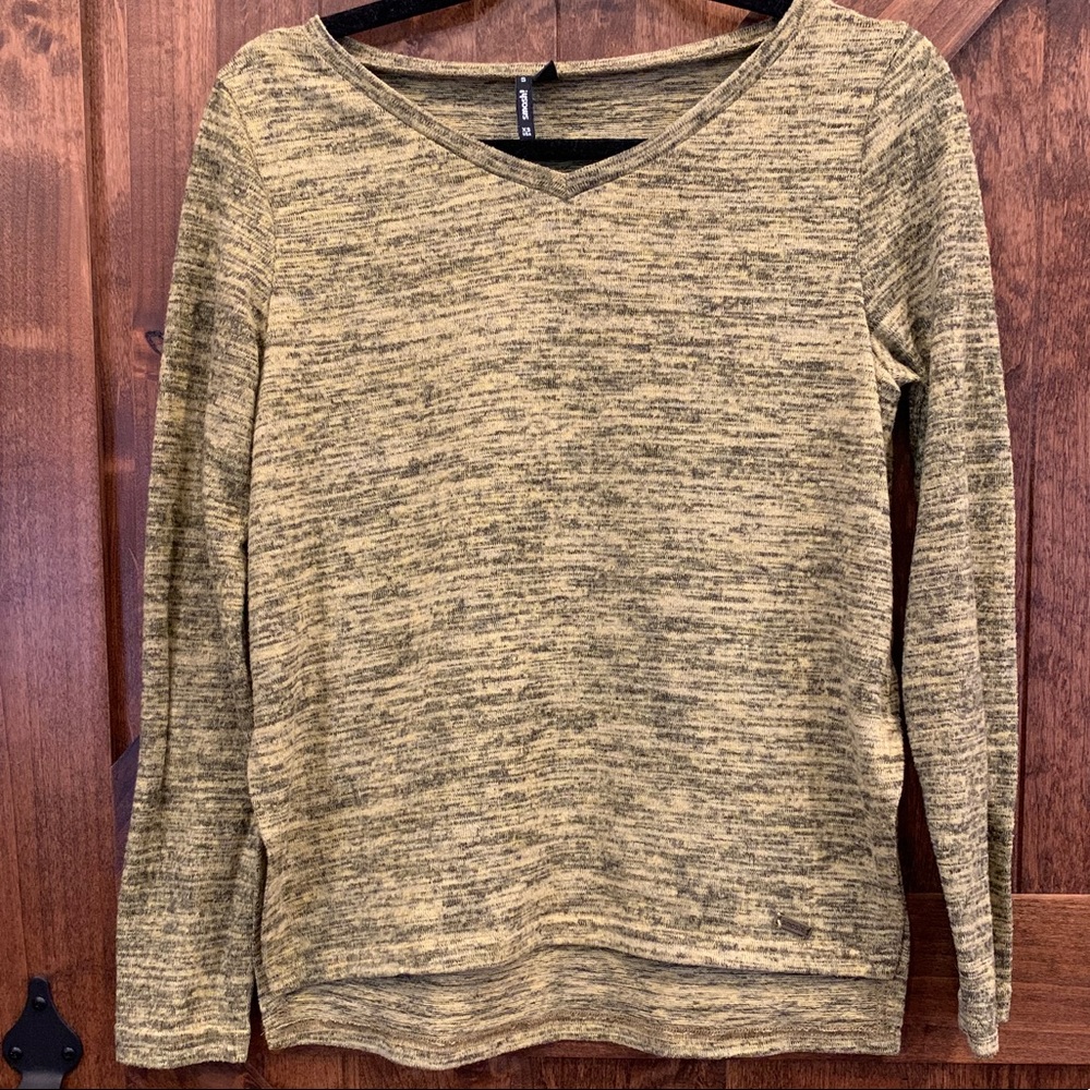 Smash! Cozy knit sweater